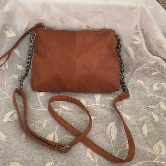 DAY & MOOD Karen Leather Crossbody Bag - Picture 3 of 8